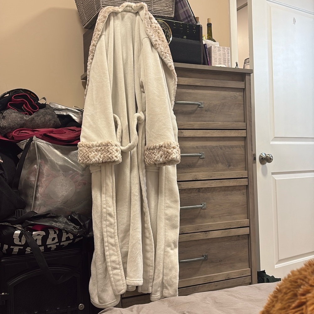 Carole Hochman Full length robe